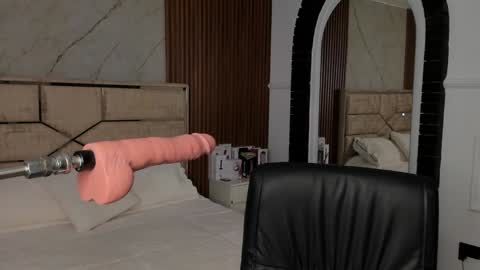 Snapshot of emilyhendrix_ chatting on January 2025 08:04:02 PM Emily Hendrix online show from January 2025 08:04:02 PM