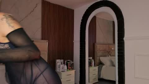 Snapshot of emilyhendrix_ chatting on February 2025 08:21:01 AM Emily Hendrix online show from February 2025 08:21:01 AM