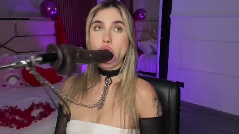 Snapshot of emilyhendrix_ chatting on February 2025 11:58:02 PM Emily Hendrix online show from February 2025 11:58:02 PM