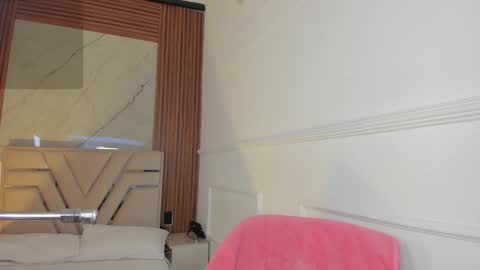 Snapshot of emilyhendrix_ chatting on February 2026 08:16:02 PM Emily Hendrix online show from February 2026 08:16:02 PM