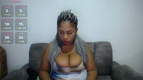 Snapshot of emilyhines__ chatting on April 2026 10:37:01 PM Emilyhines online show from April 2026 10:37:01 PM