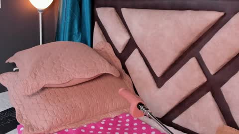 Emily Jhonson online show from January 2025 11:34:01 AM