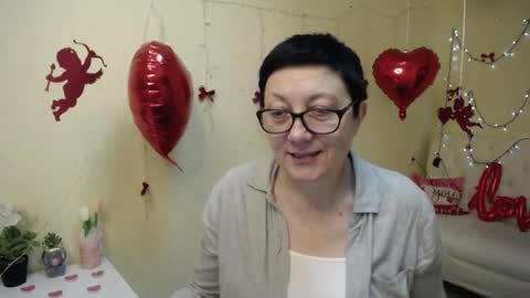 Snapshot of emilyl0vee chatting on February 2026 06:46:01 PM Emily online show from February 2026 06:46:01 PM