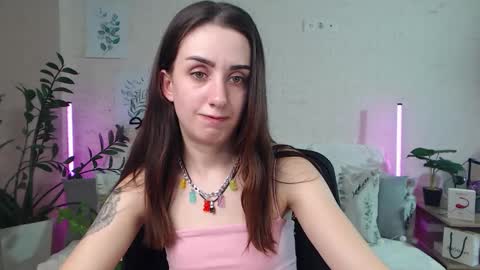 Snapshot of emilylayer chatting on January 2025 03:01:02 AM Emyli online show from January 2025 03:01:02 AM