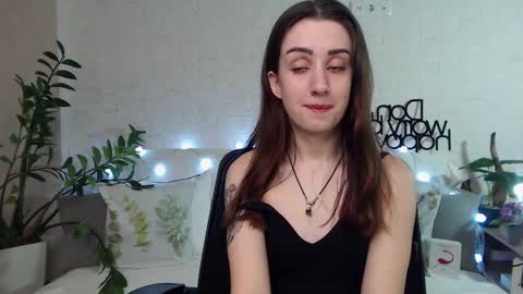 Snapshot of emilylayer chatting on February 2025 09:20:02 PM Emyli online show from February 2025 09:20:02 PM