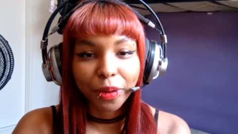 Emily Livos online show from March 2026 02:21:01 PM