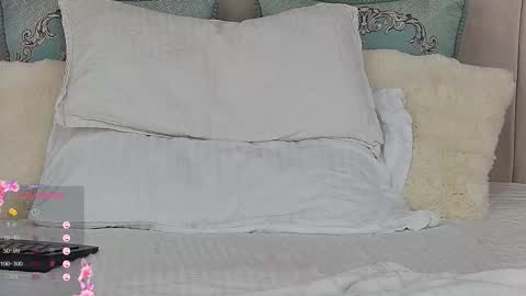 Snapshot of emilynovaa1 chatting on February 2026 02:53:01 AM emilynovaa1 online show from February 2026 02:53:01 AM