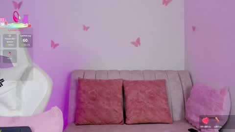 Emily  online show from September 2025 11:24:01 AM