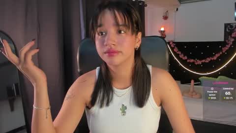 Snapshot of emilyrousex chatting on February 2025 05:26:02 PM emilyrousex online show from February 2025 05:26:02 PM