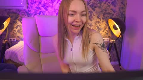  MY NAME IS Emily WELCOME EVERYONE I WILL BE HAPPY TO GIVE YOU WHAT YOU HAVE DREAMED OF FOR SO LONG online show from April 2026 07:33:02 AM
