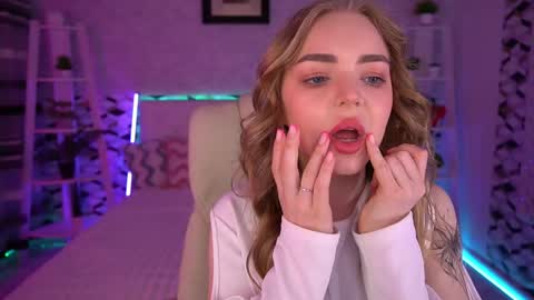  MY NAME IS Emily WELCOME EVERYONE I WILL BE HAPPY TO GIVE YOU WHAT YOU HAVE DREAMED OF FOR SO LONG online show from May 2026 06:40:01 AM
