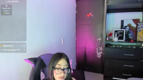 Emy online show from January 2025 07:11:01 PM