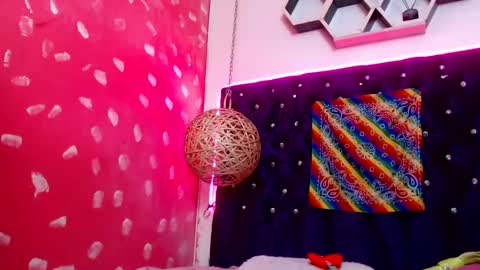 Emily online show from February 2025 04:00:02 PM