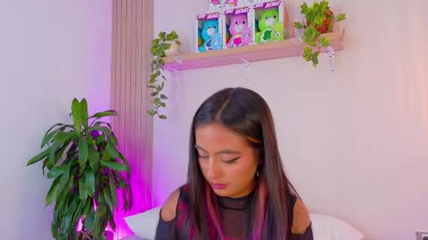 Emily Bank online show from April 2026 08:22:01 PM