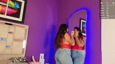 emilyy_cooperr online show from May 2026 12:11:01 PM