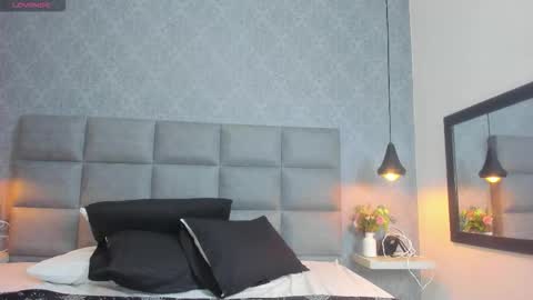 Snapshot of emilyy_r chatting on January 2026 07:08:01 PM emilyy_r online show from January 2026 07:08:01 PM