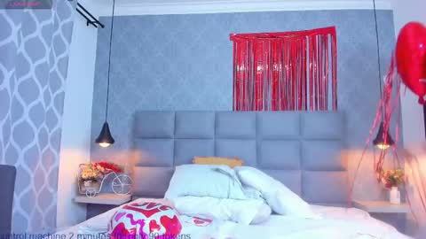 Snapshot of emilyy_r chatting on February 2026 07:10:02 PM emilyy_r online show from February 2026 07:10:02 PM