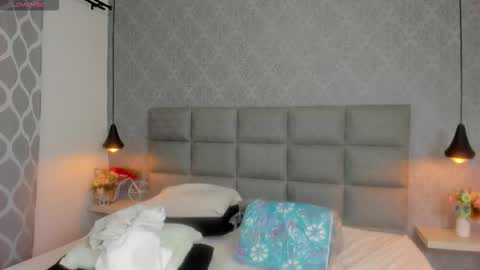 Snapshot of emilyy_r chatting on February 2026 06:52:01 PM emilyy_r online show from February 2026 06:52:01 PM