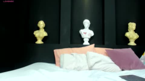 Snapshot of emilyy_r chatting on March 2026 07:09:01 PM emilyy_r online show from March 2026 07:09:01 PM