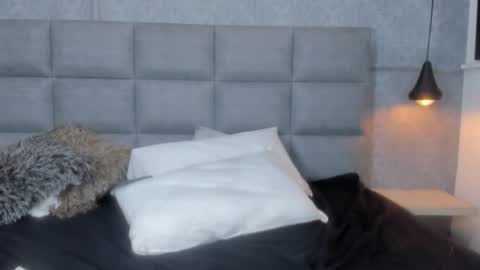 Snapshot of emilyy_r chatting on March 2026 07:13:02 PM emilyy_r online show from March 2026 07:13:02 PM