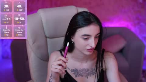 emilyymoon online show from June 2026 06:23:02 AM