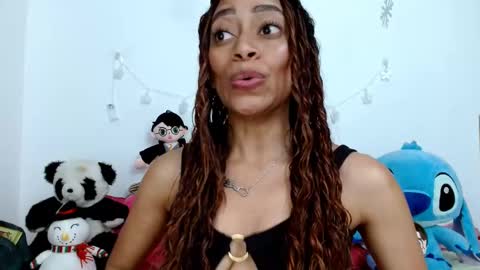 emilyzans07 online show from February 2025 08:45:01 PM