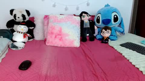 emilyzans07 online show from February 2025 02:28:01 AM