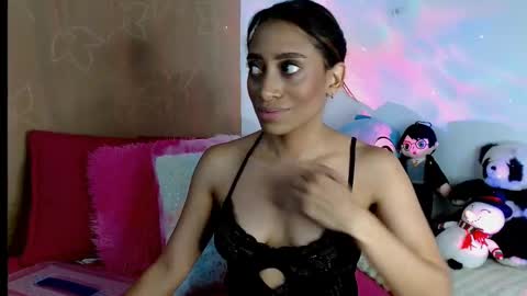 emilyzans07 online show from March 2025 07:49:01 PM