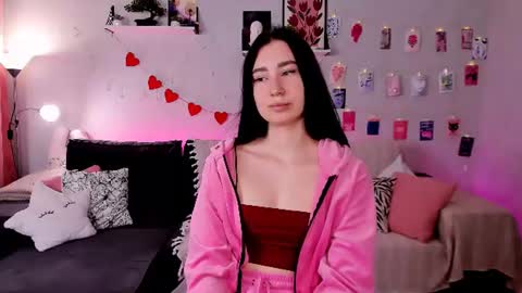 Snapshot of emimimi_ chatting on July 2026 02:31:02 AM Emily online show from July 2026 02:31:02 AM
