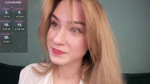 Snapshot of eminemswife chatting on December 2024 01:50:02 AM Nadya online show from December 2024 01:50:02 AM