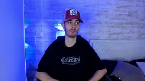 Snapshot of emir_ozan chatting on December 2025 11:17:02 AM emir_ozan online show from December 2025 11:17:02 AM