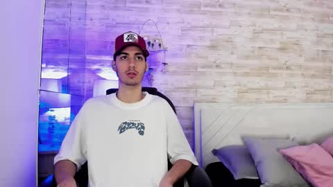 Snapshot of emir_ozan chatting on January 2026 11:27:02 AM emir_ozan online show from January 2026 11:27:02 AM