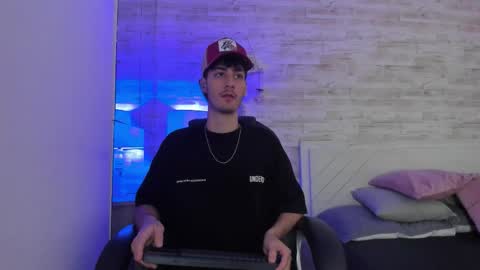 Snapshot of emir_ozan chatting on January 2026 02:27:01 AM emir_ozan online show from January 2026 02:27:01 AM