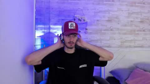 Snapshot of emir_ozan chatting on February 2026 07:01:02 PM emir_ozan online show from February 2026 07:01:02 PM