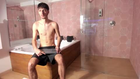 Snapshot of emir_ozan chatting on February 2026 08:01:02 PM emir_ozan online show from February 2026 08:01:02 PM