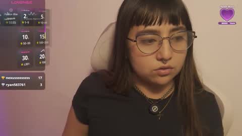 Snapshot of emitaa17228 chatting on October 2025 08:53:02 PM emma online show from October 2025 08:53:02 PM