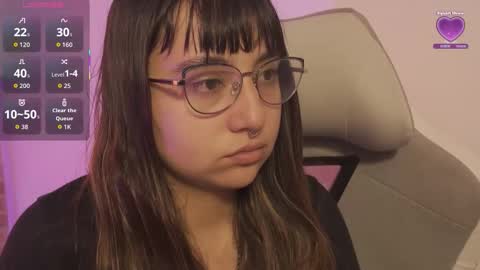 Snapshot of emitaa17228 chatting on November 2025 07:47:01 PM emma online show from November 2025 07:47:01 PM