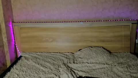 Emma online show from September 2025 06:57:02 PM