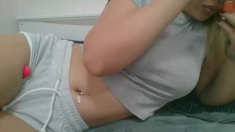 emma_991 online show from November 2025 09:31:01 AM