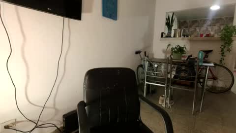emma______1996 online show from June 2026 08:23:01 AM