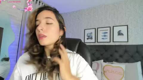 Emma online show from February 2025 12:28:01 PM