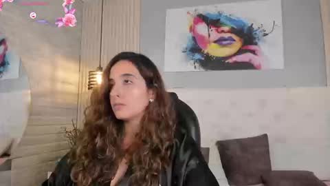 Emma online show from September 2025 04:06:02 PM