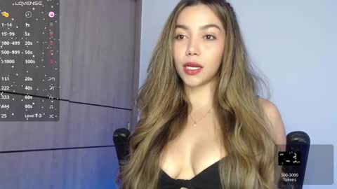 Snapshot of emma_aaa chatting on December 2024 07:44:01 AM Rocio online show from December 2024 07:44:01 AM