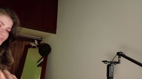 Snapshot of emma_blanco chatting on January 2025 05:11:01 PM Emma online show from January 2025 05:11:01 PM