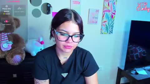 emma_boo_ online show from June 2026 01:19:02 PM