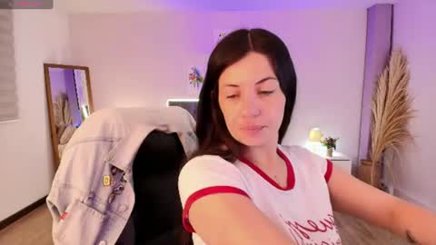 Emma online show from July 2026 12:03:02 PM