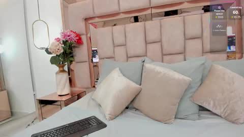 Snapshot of emma_carterr1 chatting on November 2025 05:47:02 PM pau online show from November 2025 05:47:02 PM