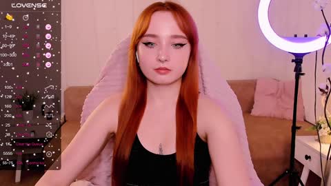 Snapshot of emma_chery chatting on December 2024 11:50:02 AM Emma online show from December 2024 11:50:02 AM