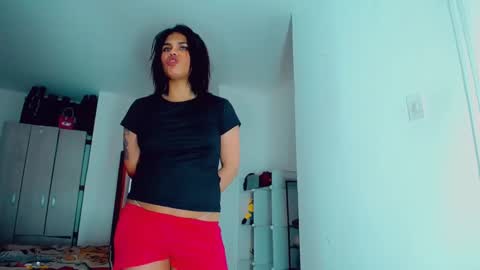 Snapshot of emma_diva chatting on December 2024 02:39:01 AM emma online show from December 2024 02:39:01 AM