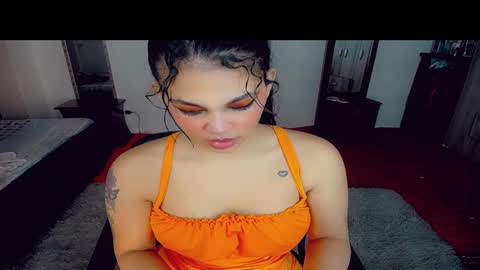 Snapshot of emma_diva chatting on February 2025 11:06:02 PM emma online show from February 2025 11:06:02 PM